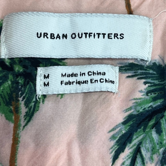 Urban Outfitters UO Palm Print Button Down Shirt Rayon Unisex Medium Tropical - Picture 11 of 11